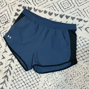 Under Armour Women's medium Blue and Black Shorts with liner